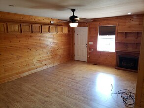 633 Russell Ave in Harriman, TN - Building Photo - Building Photo