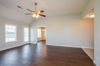 7722 Pin Cove in Southaven, MS - Building Photo - Building Photo