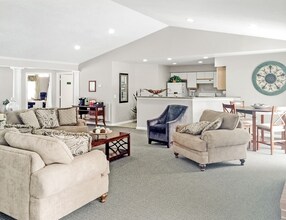 Autumn Wind Apartments in Winchester, VA - Building Photo - Building Photo