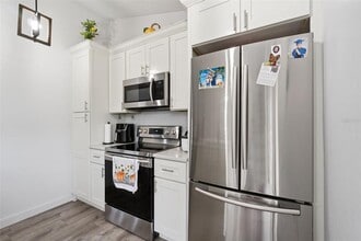 2409 Lincolnshire Ct in Kissimmee, FL - Building Photo - Building Photo