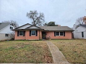 2012 Ebbtide Ln in Dallas, TX - Building Photo