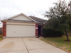 1819 Manor Dr in Baytown, TX - Building Photo
