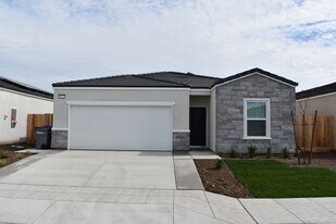 4472 N San Miguel Ave in Fresno, CA - Building Photo