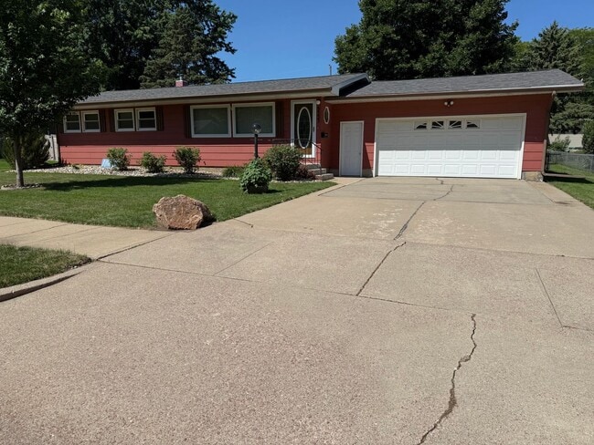 property at 5333 W Pritchard Dr