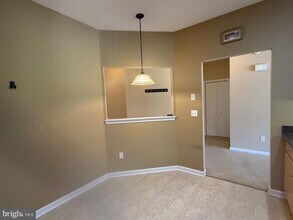 2082 Deer Run Dr in Hummelstown, PA - Building Photo - Building Photo