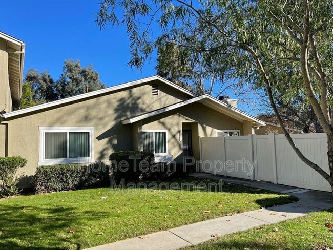 13613 Comuna Dr in Poway, CA - Building Photo - Building Photo