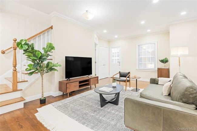 420 Midland Ave in Rye, NY - Building Photo - Building Photo