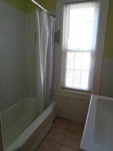 198 State St in Northampton, MA - Foto de edificio - Building Photo