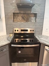 8 Eddy Rd in Montville, CT - Building Photo - Building Photo