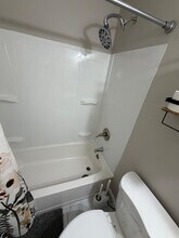 6913 Etzel Ave in University City, MO - Building Photo - Building Photo