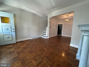 5615 Hazel Ave in Philadelphia, PA - Building Photo - Building Photo