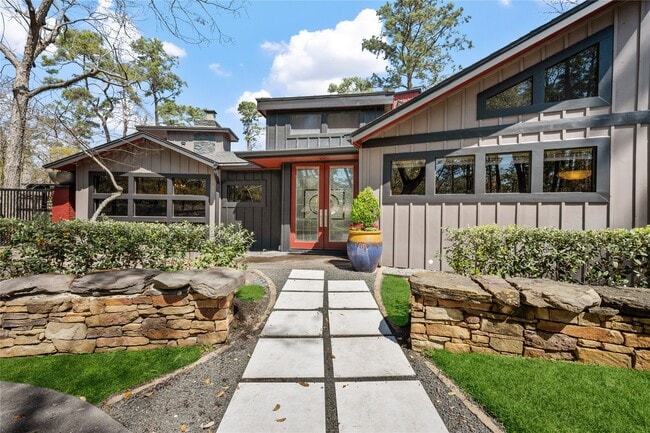57 Carolane Trail in Houston, TX - Building Photo - Building Photo