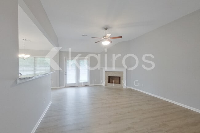 139 Hideaway Ln in Wetumpka, AL - Foto de edificio - Building Photo