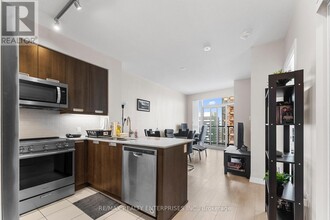 35-3235 Watergarden Dr in Mississauga, ON - Building Photo - Building Photo