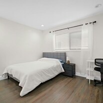 13 W Donovan St in Houston, TX - Building Photo