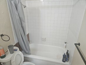 12206 Northwood Forest Dr in Houston, TX - Building Photo - Building Photo