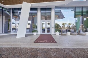 5120 Marina Wy in Tampa, FL - Building Photo