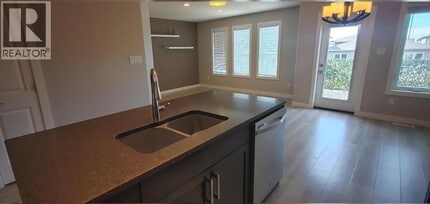 518 Devonia Rd W in Lethbridge, AB - Building Photo - Building Photo