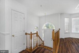 18506 Carriage Walk Cir in Gaithersburg, MD - Building Photo