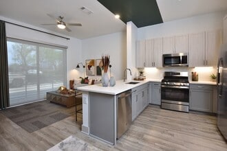 3400 W Alabama St in Houston, TX - Building Photo - Building Photo