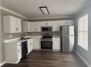 Savannah Springs Apartments in Fort Oglethorpe, GA - Building Photo - Building Photo