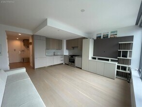23-15 44th Dr in Queens, NY - Building Photo - Building Photo