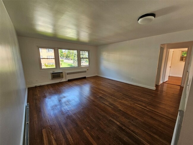 2 Walnut St in Rye, NY - Building Photo - Building Photo