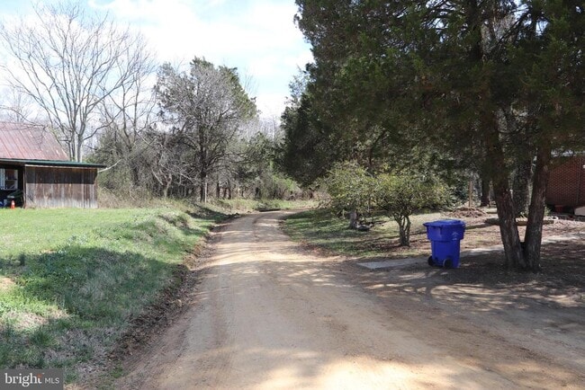 property at 9540 Greenfield Rd