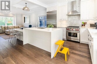 930 W 15th Ave in Vancouver, BC - Building Photo - Building Photo