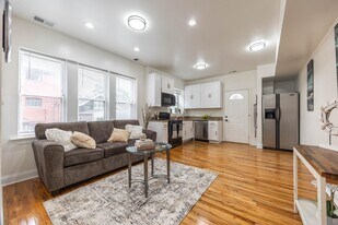 3849 W Ainslie St, Unit 1 in Chicago, IL - Building Photo