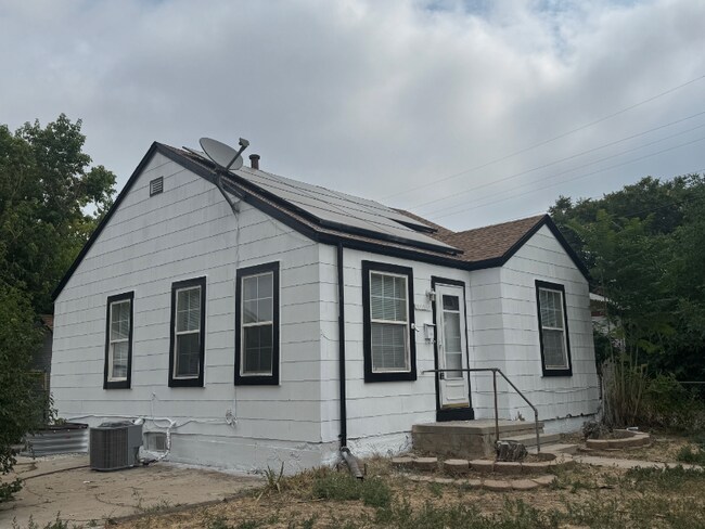 10445 E 17th Ave in Aurora, CO - Building Photo - Building Photo
