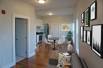 120 Willow St, Unit 3 in Cambridge, MA - Building Photo - Building Photo