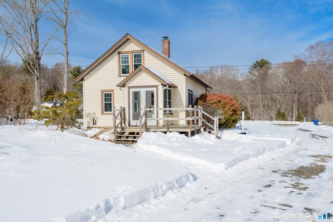 170 Lake Dr in East Hampton, CT - Building Photo - Building Photo