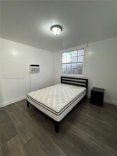 1177 NW 30th St in Miami, FL - Building Photo - Building Photo
