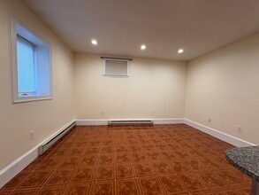 82 Babcock St, Unit 7 in Brookline, MA - Foto de edificio - Building Photo