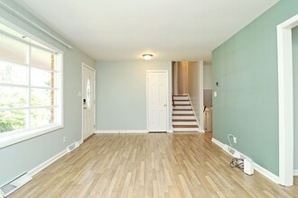 2412 Commonwealth Dr in Charlottesville, VA - Building Photo - Building Photo