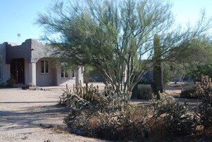 35407 N 54th St in Cave Creek, AZ - Building Photo