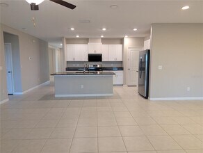 31649 Sun Kettle Lp in Wesley Chapel, FL - Building Photo - Building Photo