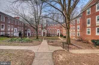 3630 39th St NW in Washington, DC - Building Photo - Building Photo