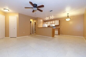 621 Dory Ln in Altamonte Springs, FL - Building Photo - Building Photo
