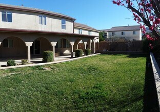 1415 Sunflower Way in Perris, CA - Building Photo - Building Photo