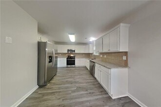 4578 Chafin Point Ct in Snellville, GA - Building Photo - Building Photo
