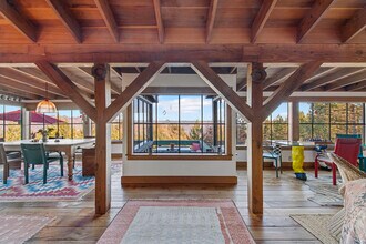 4040 Spring Mountain Rd in St Helena, CA - Building Photo - Building Photo