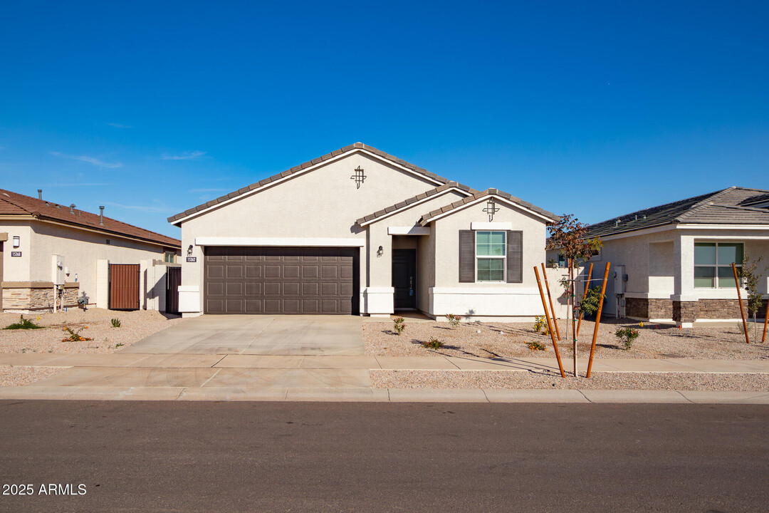 15362 W Smoketree Dr in Surprise, AZ - Building Photo