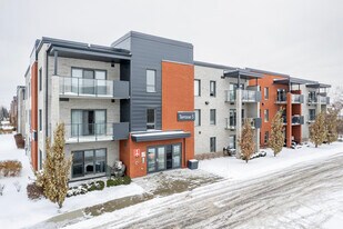 Terrasse Cent4 in La Prairie, QC - Building Photo