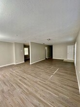 8620 Deerwood Rd in Charlotte, NC - Building Photo - Building Photo