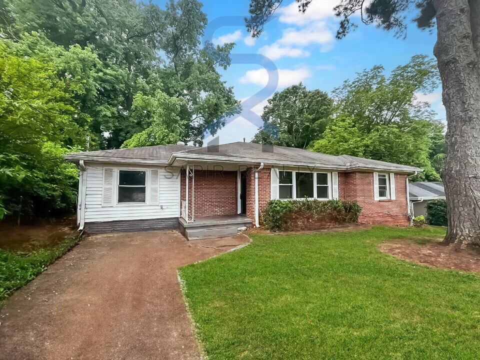 3017 Belvedere Ln in Decatur, GA - Building Photo
