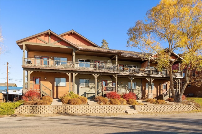 property at 669 Commerce St