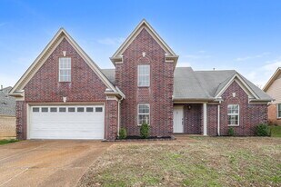 8289 Crimson Creek Dr in Memphis, TN - Building Photo
