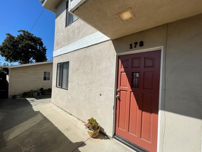 180-180 S Pacific Ave in Ventura, CA - Building Photo - Building Photo